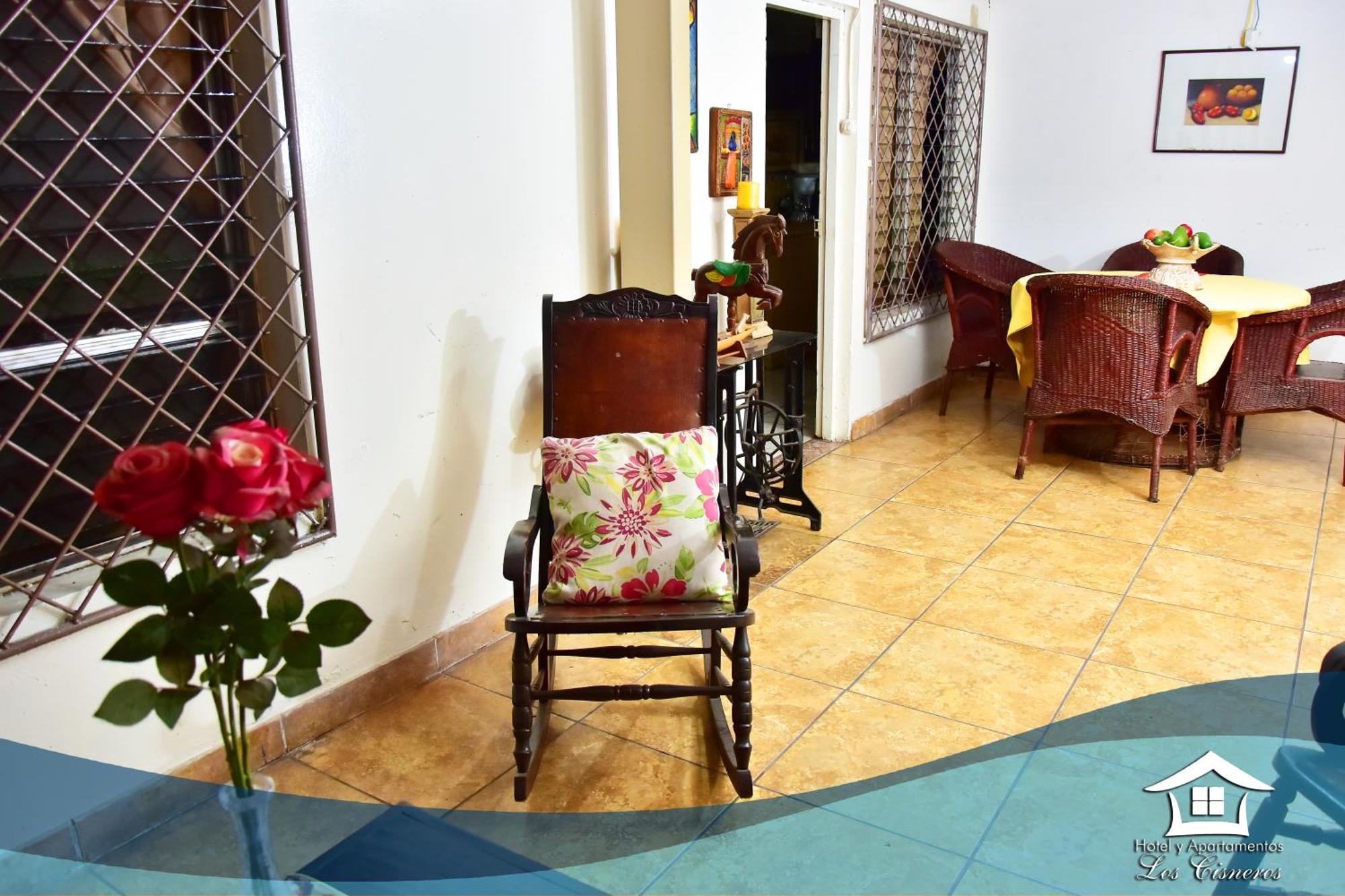 Hotel Y Apartments Los Cisneros Managua Room photo