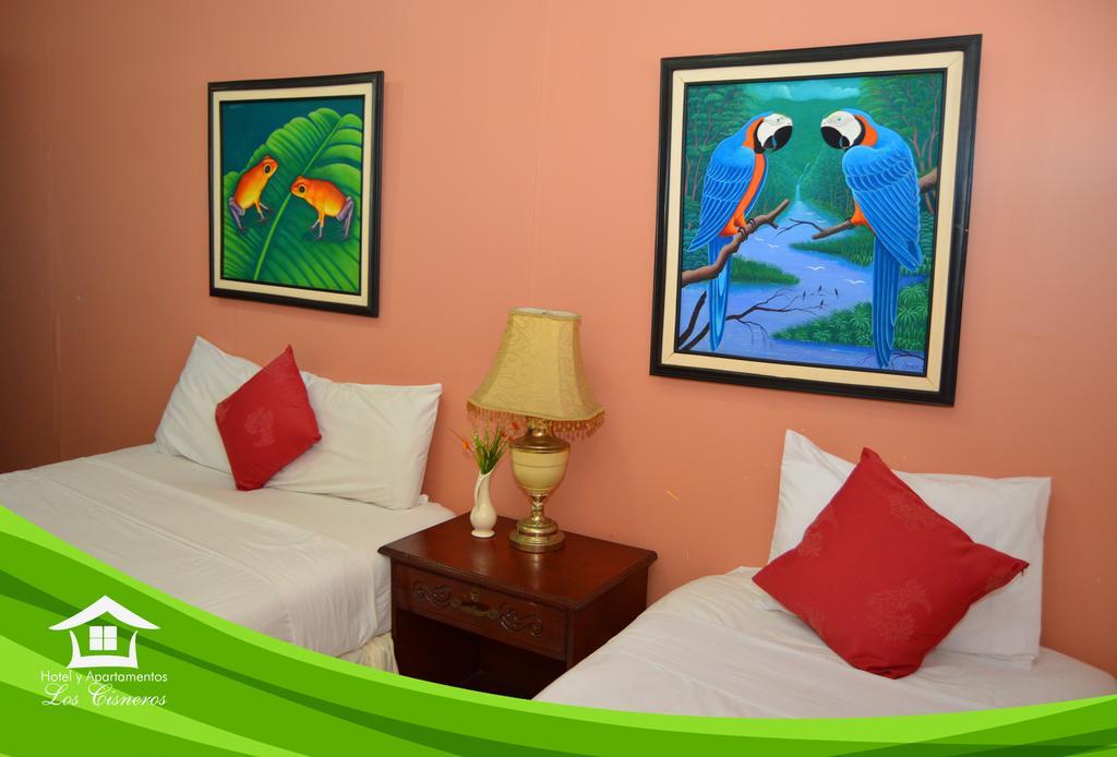 Hotel Y Apartments Los Cisneros Managua Exterior photo